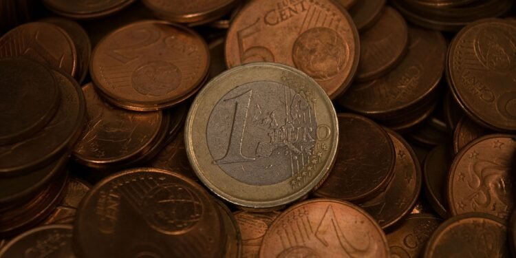 Bank of America Predicts Silver Prices Surge to  by 2026