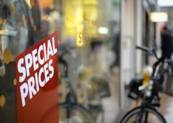 Dogecoin Price Analysis: Potential Drop to alt=