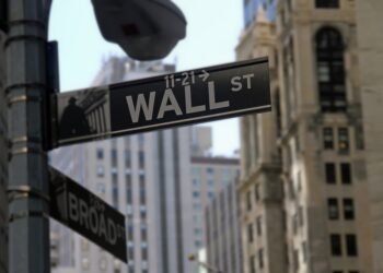 Greenpeace Exposes Wall Street’s Role in Crypto Mining: Environmental Impact Revealed
