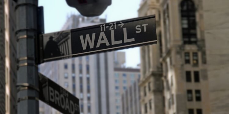 Greenpeace Exposes Wall Street’s Role in Crypto Mining: Environmental Impact Revealed