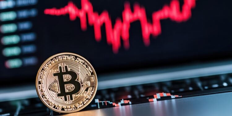 Bitcoin Reversal? Market Signals Flash Bearish Warning