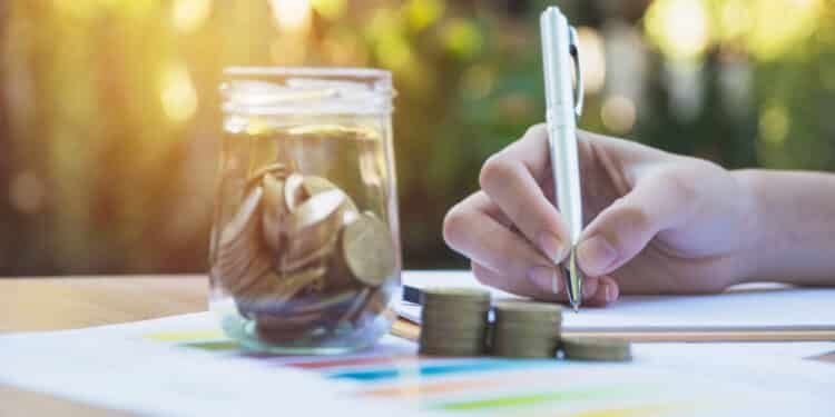 Bridging the Financial Literacy Gap: How Technology is Reshaping Financial Education