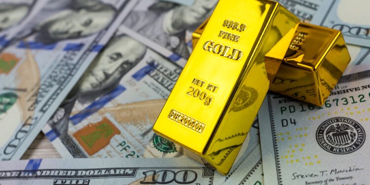 Gold Approaches Critical Technical Juncture as CIBC Elevates Price Expectations to ,600