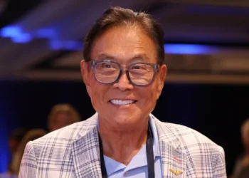 Building Financial Security: Robert Kiyosaki’s Essential Strategies for Avoiding Economic Disaster