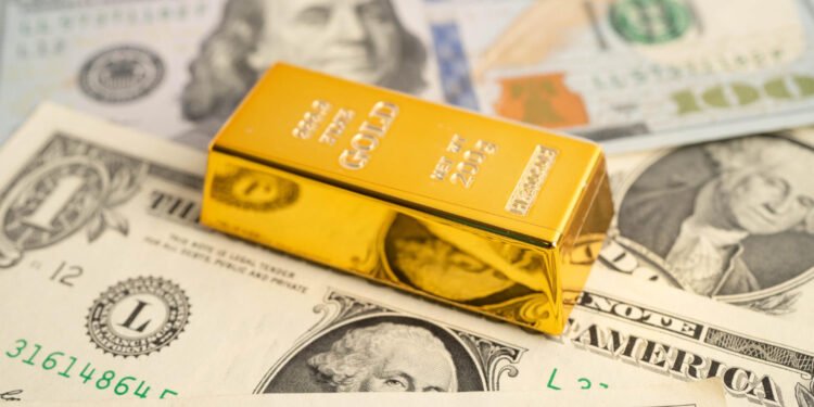 Major Banks Project Gold Surge: Morgan Stanley Sees ,700, Société Générale Eyes ,000